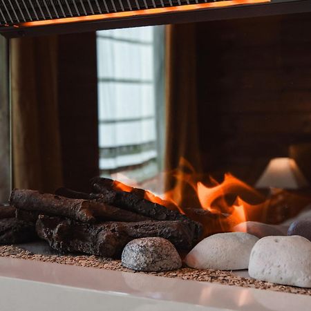 Maison D'Hote Les Notes Endormies Suite Le Refuge Walcourt Esterno foto