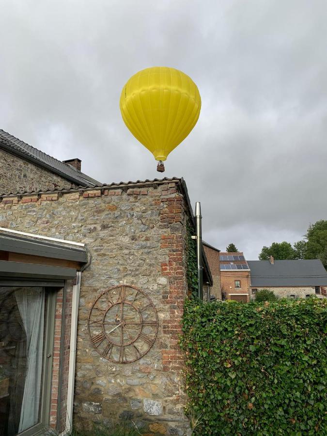 Maison D'Hote Les Notes Endormies Suite Le Refuge Walcourt Esterno foto