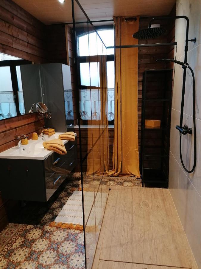 Maison D'Hote Les Notes Endormies Suite Le Refuge Walcourt Esterno foto